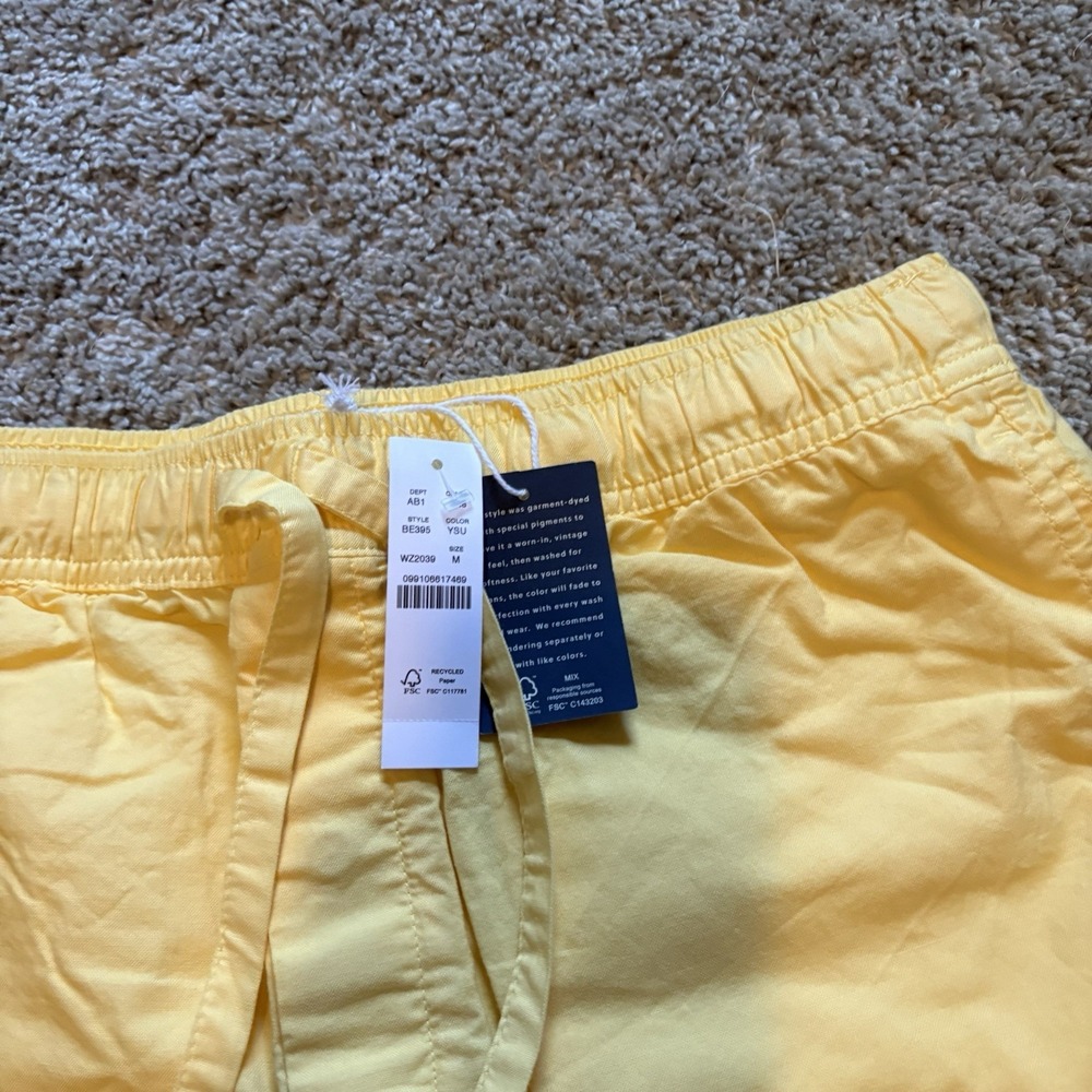 Brand New J Crew Garment Dyed Oxford Shorts Yellow Men's Medium 6.5" Inseam - Picture 2 of 9